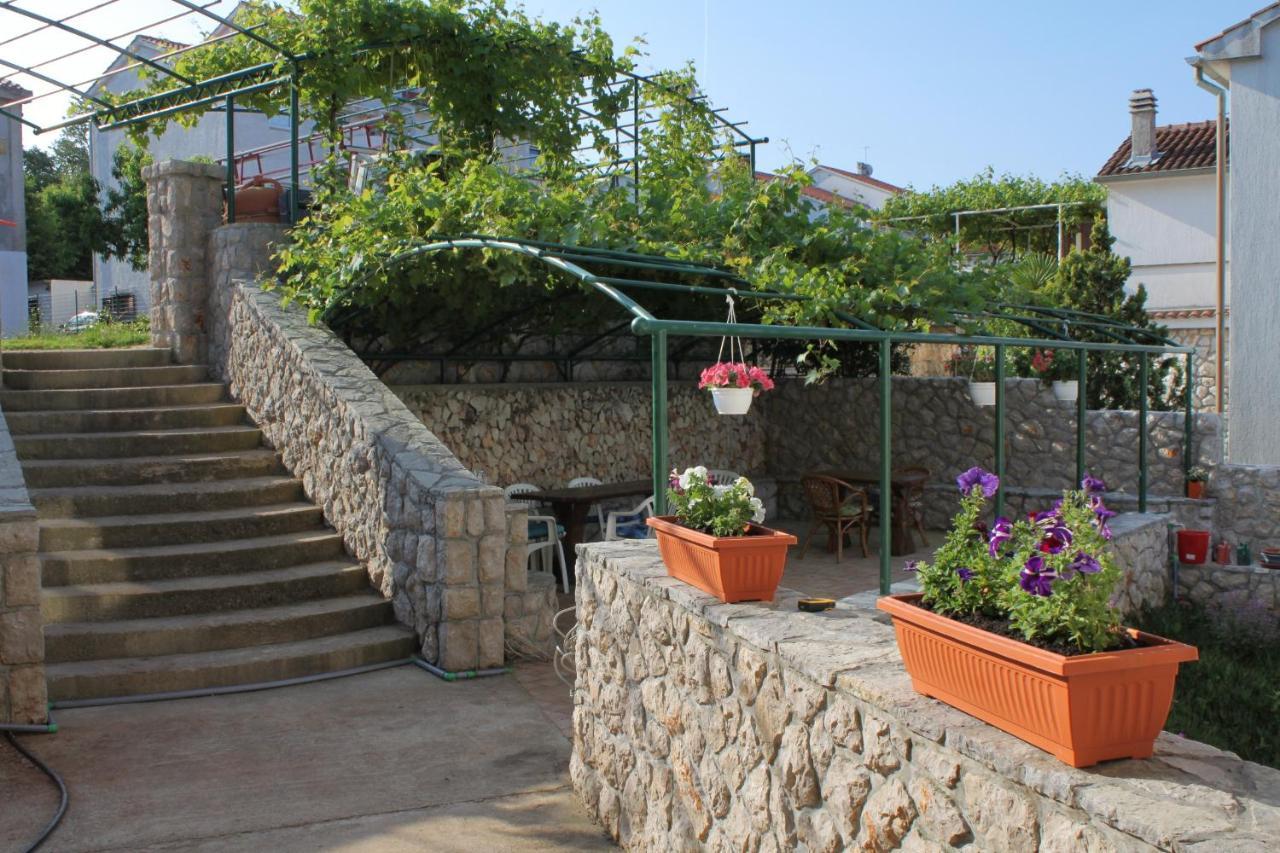 Apartments And Rooms With Parking Space Njivice, Krk - 5458 外观 照片