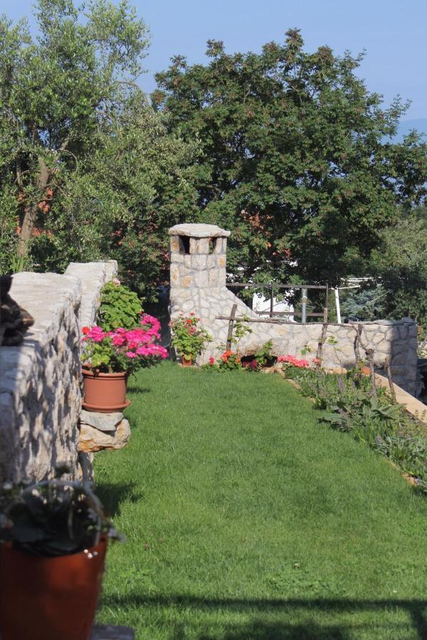 Apartments And Rooms With Parking Space Njivice, Krk - 5458 外观 照片