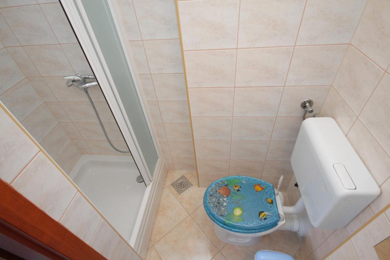 Apartments And Rooms With Parking Space Njivice, Krk - 5458 外观 照片