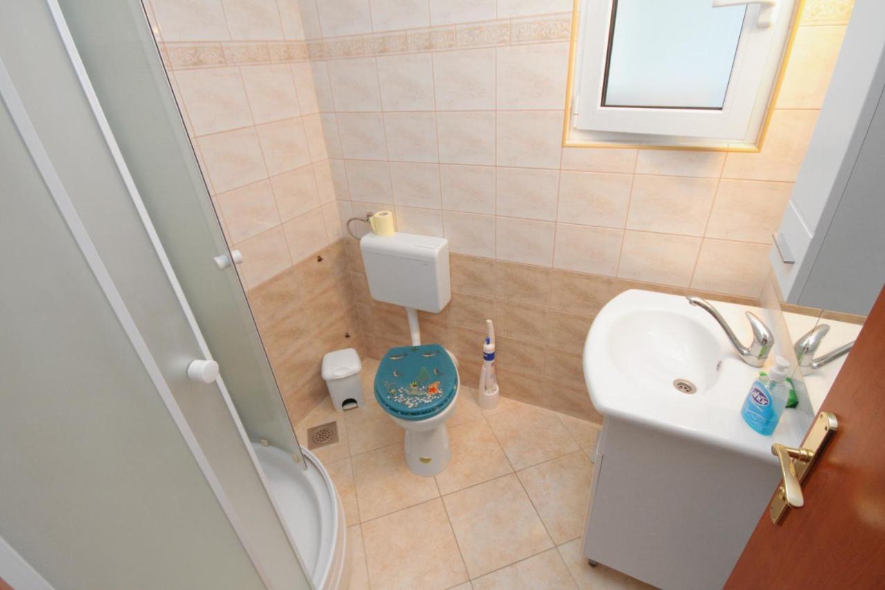 Apartments And Rooms With Parking Space Njivice, Krk - 5458 外观 照片