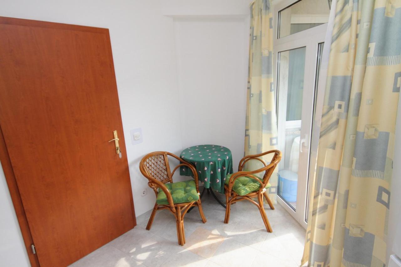 Apartments And Rooms With Parking Space Njivice, Krk - 5458 外观 照片