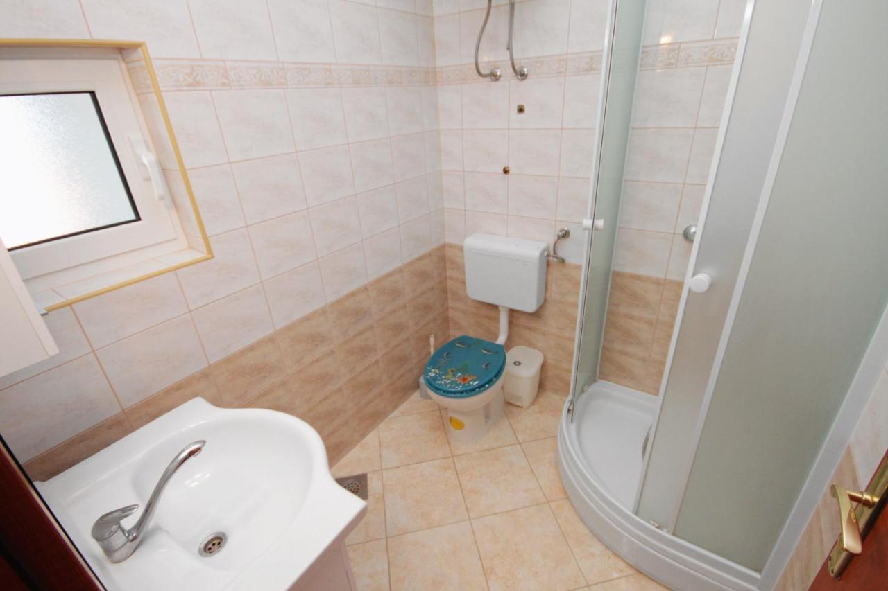 Apartments And Rooms With Parking Space Njivice, Krk - 5458 外观 照片