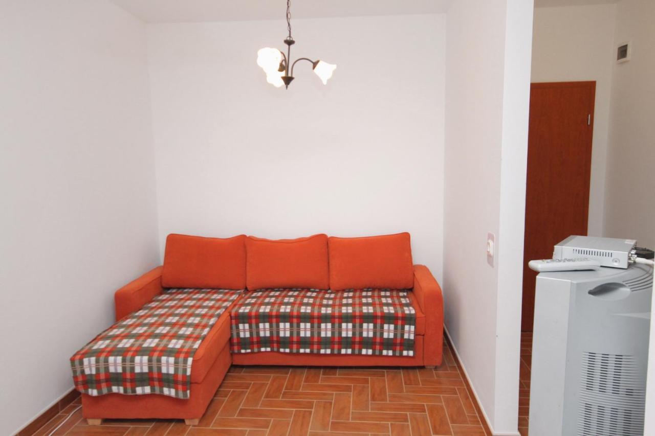 Apartments And Rooms With Parking Space Njivice, Krk - 5458 外观 照片
