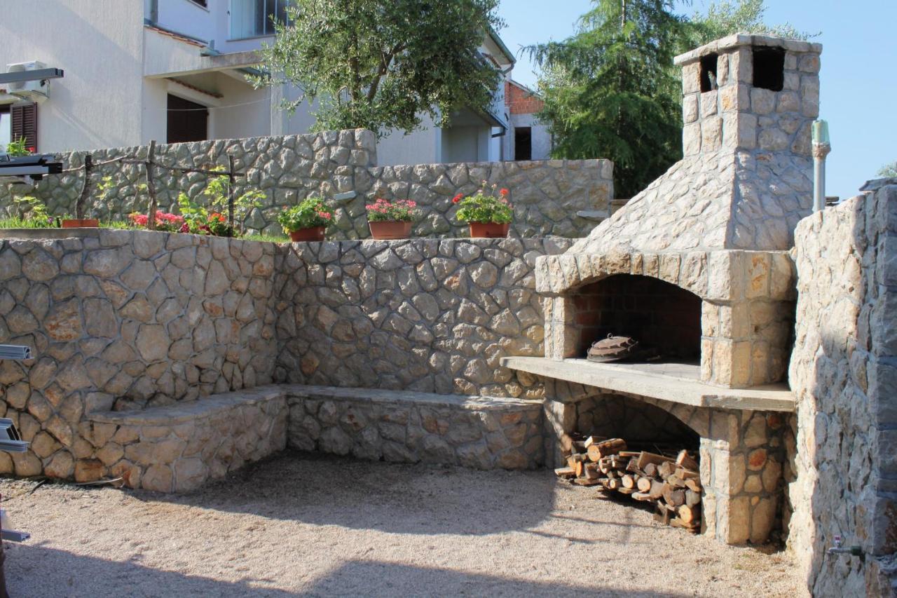 Apartments And Rooms With Parking Space Njivice, Krk - 5458 外观 照片