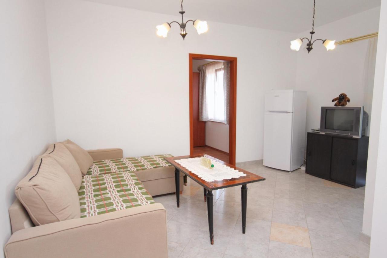Apartments And Rooms With Parking Space Njivice, Krk - 5458 外观 照片