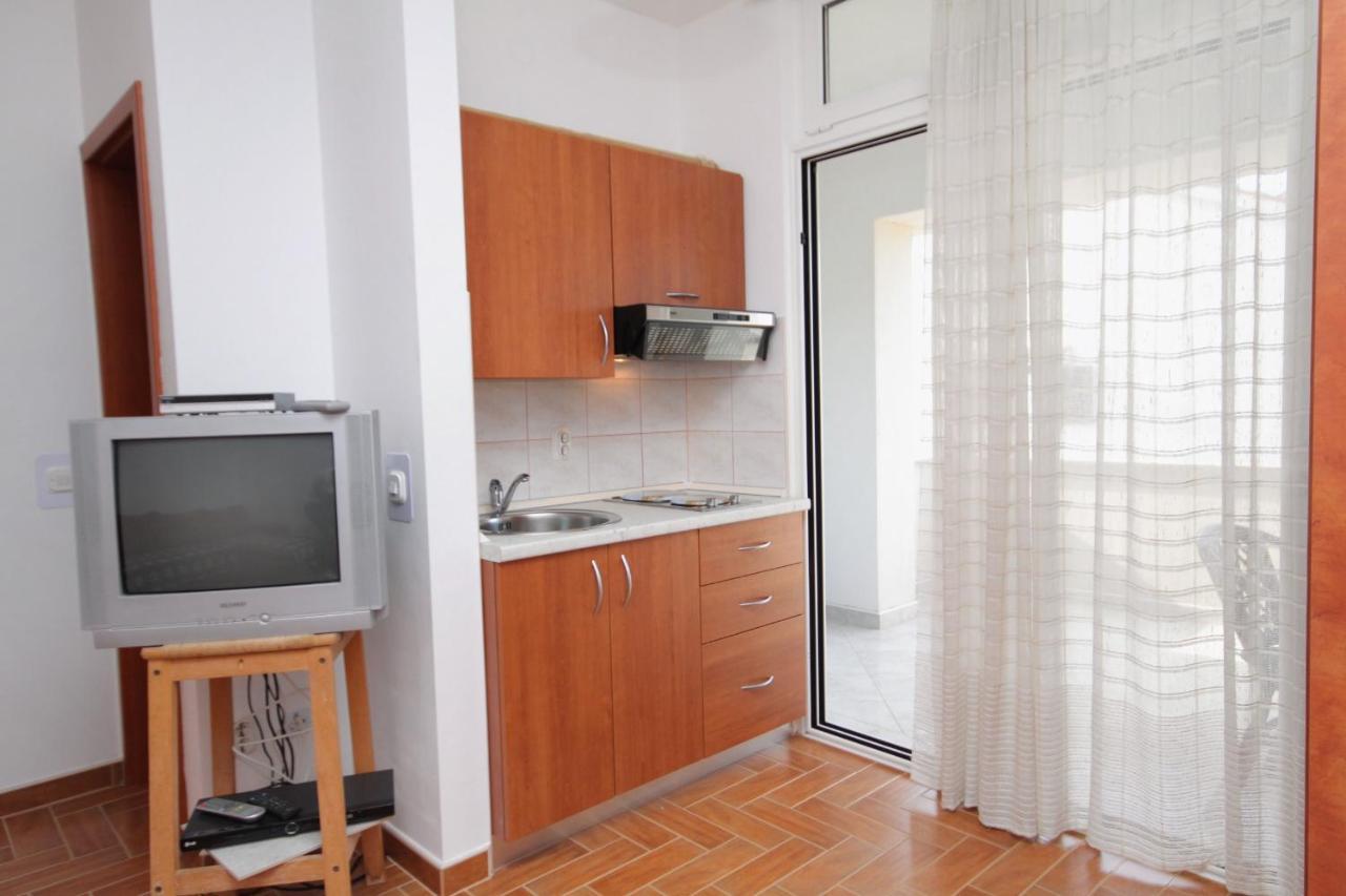 Apartments And Rooms With Parking Space Njivice, Krk - 5458 外观 照片